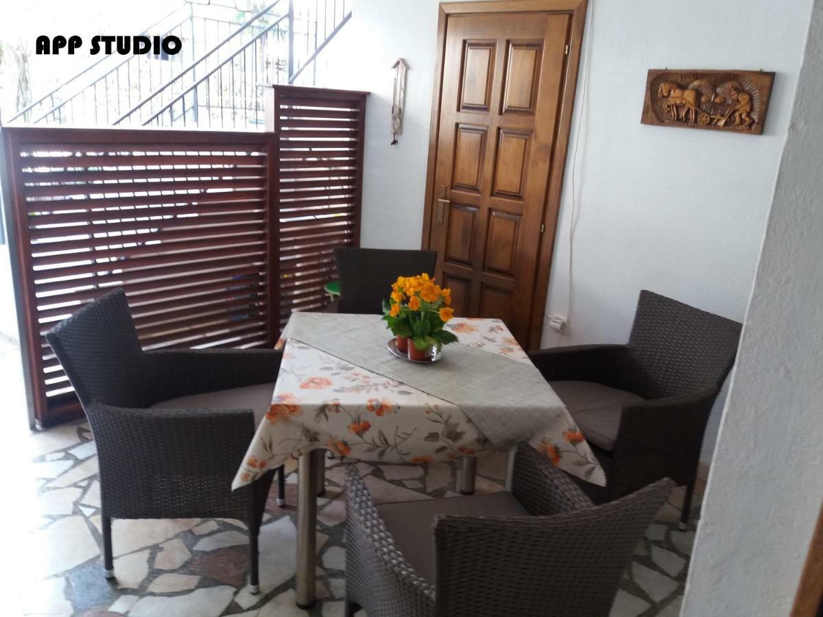 פורץ Apartments Nives מראה חיצוני תמונה